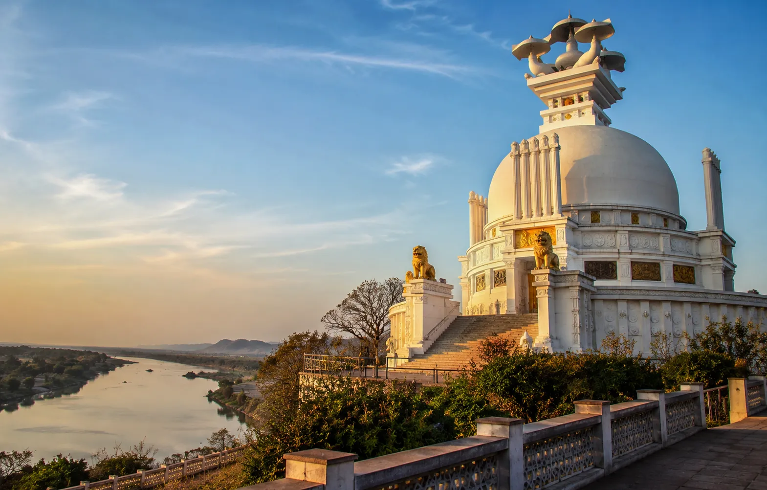 Dhauli Shanti Stupa