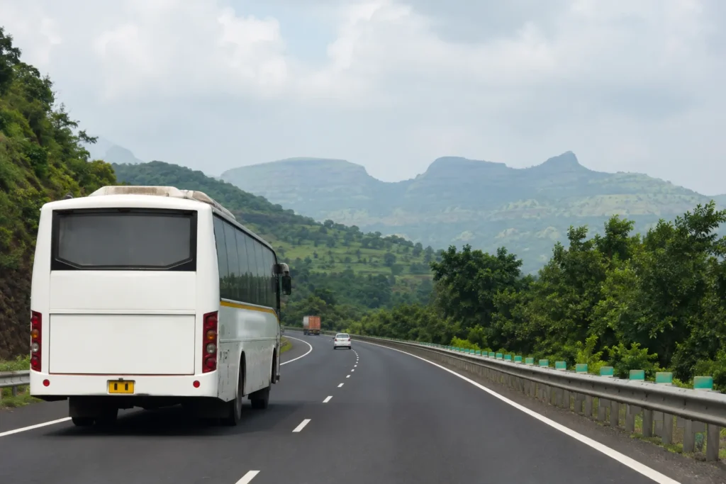 Mumbai to Saputara Road