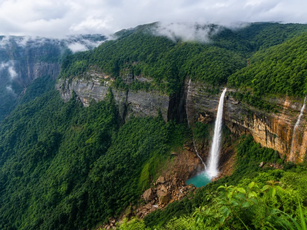 Nohkalikai Falls image