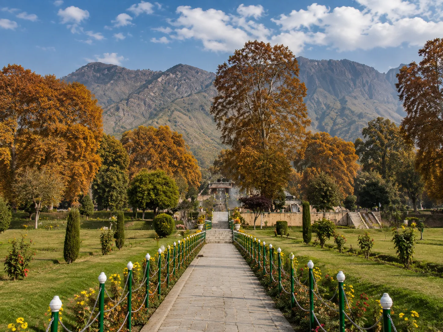 Mughal Gardens in Srinagar